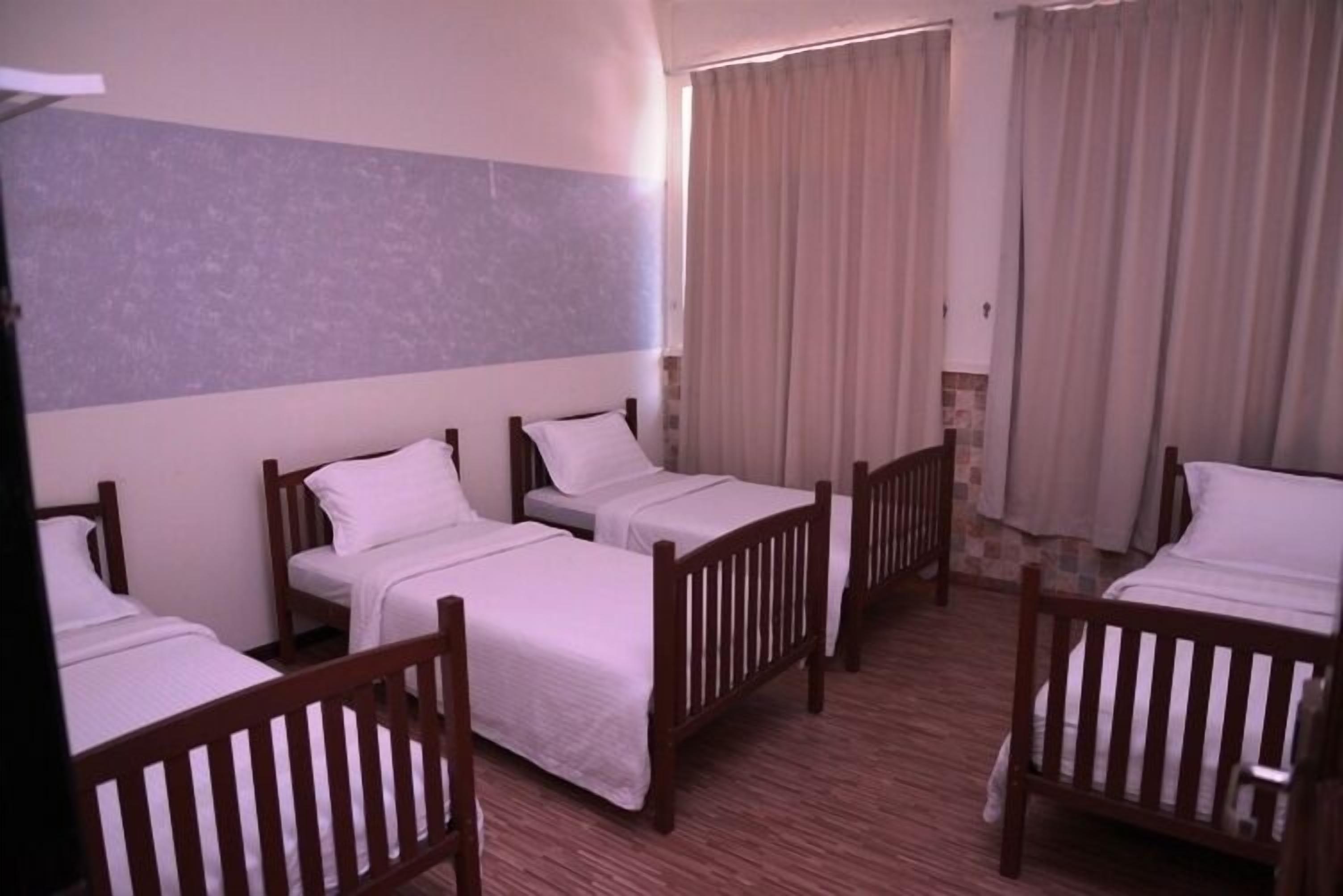 Deluxe Family (Shared Bathroom)