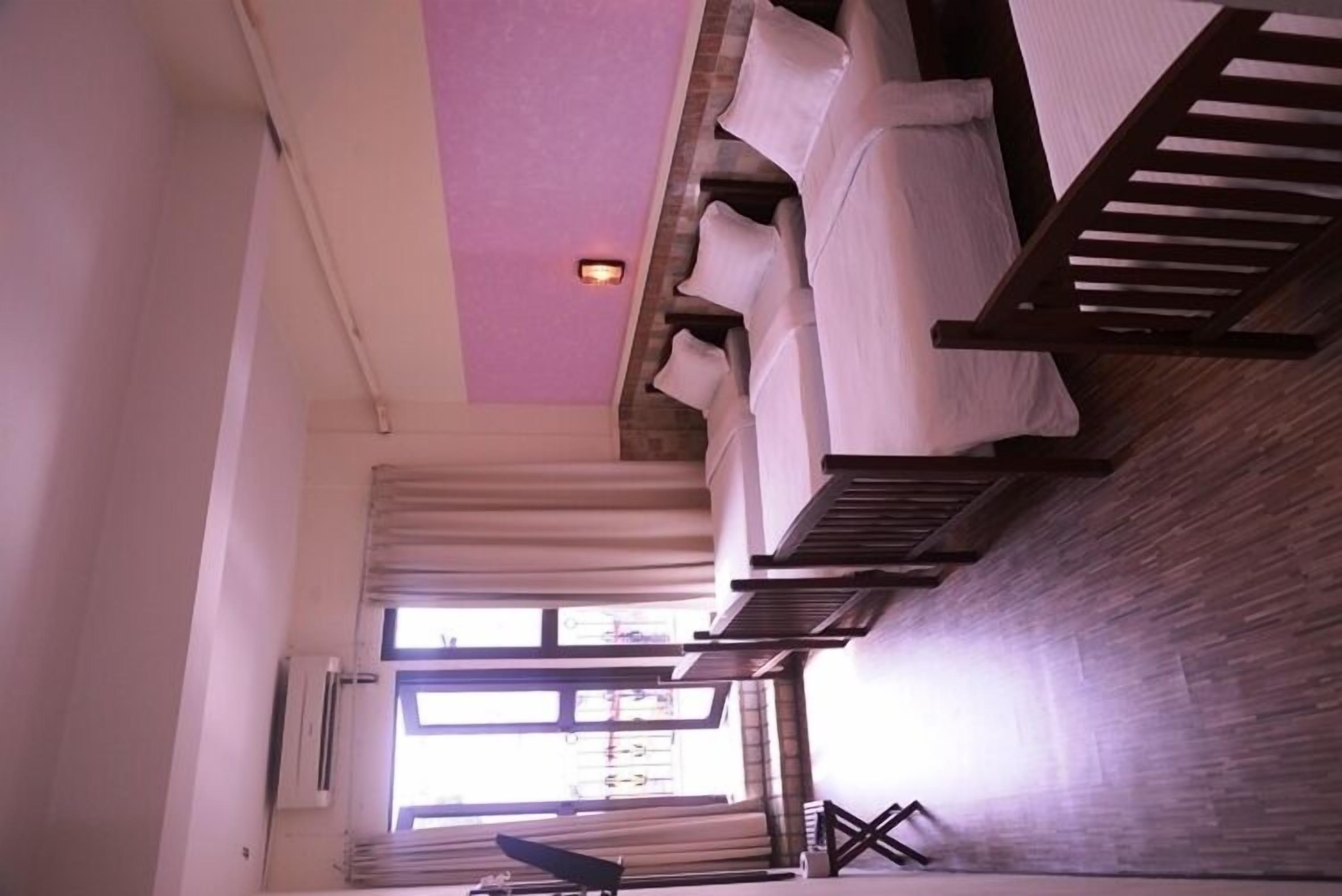 Deluxe Family (Attached Bathroom)