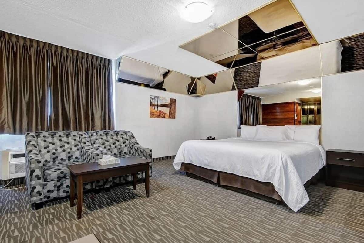 Suite, Nichtraucher | Schreibtisch, Bügeleisen/Bügelbrett, kostenloses WLAN, Bettwäsche