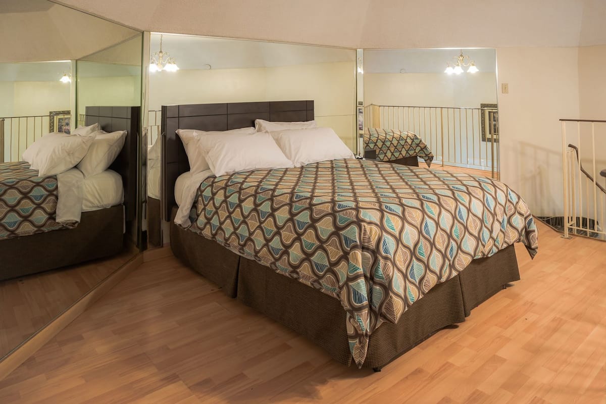 Blackout drapes, iron/ironing board, free WiFi, bed sheets