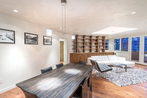 Penthouse, 3 Bedrooms, 3 Bathrooms | Living area | LCD TV