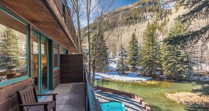 Ice House Suites and Condominiums