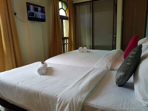 Deluxe Triple Room, 1 Bedroom | Rollaway beds, free WiFi - D'Feringghi Haus Hotel & Restaurant (George Town)