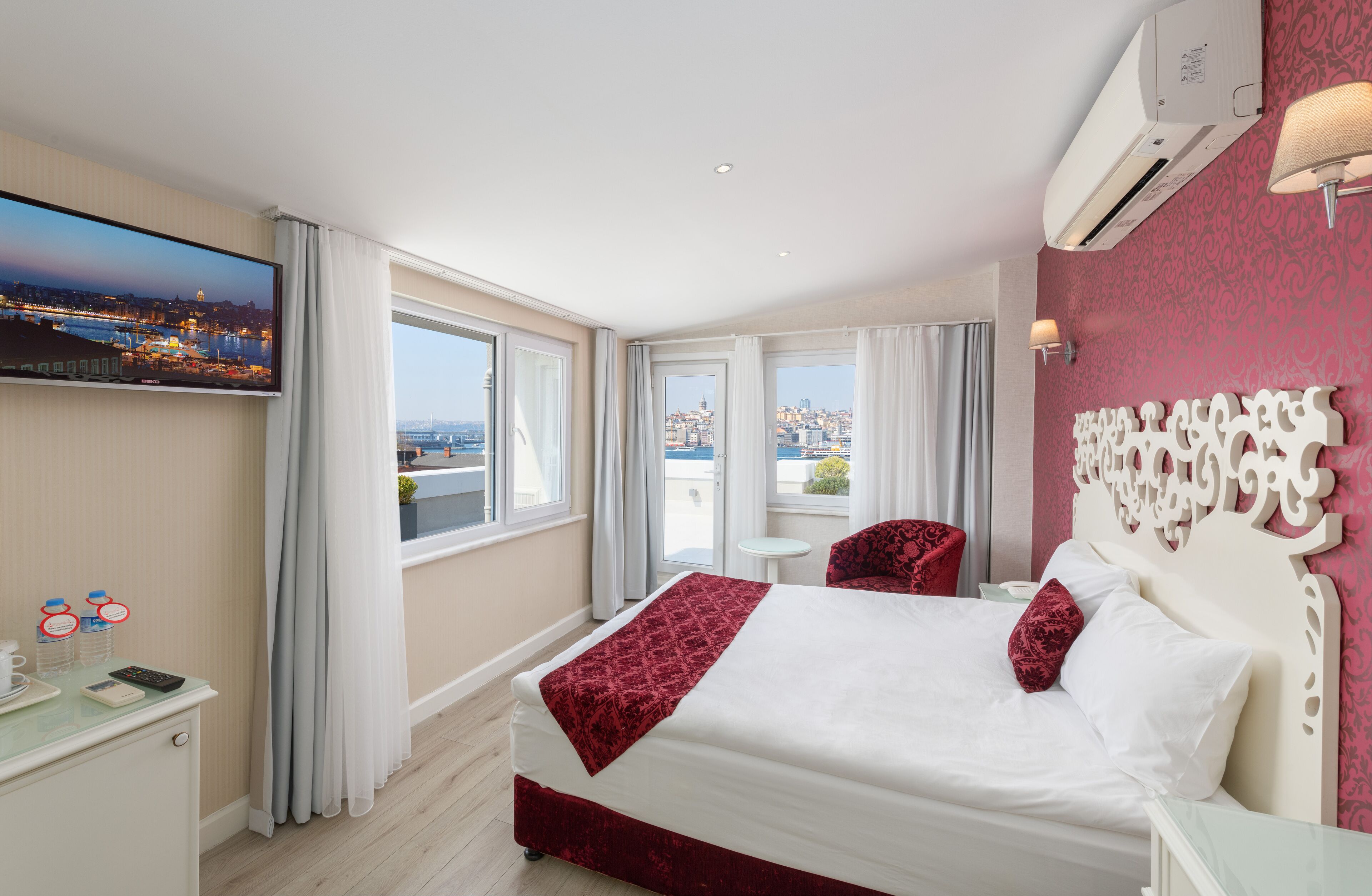 deluxe double or twin room, terrace, sea view | 1 bedroom, egyptian cotton sheets, premium bedding, memory-foam beds