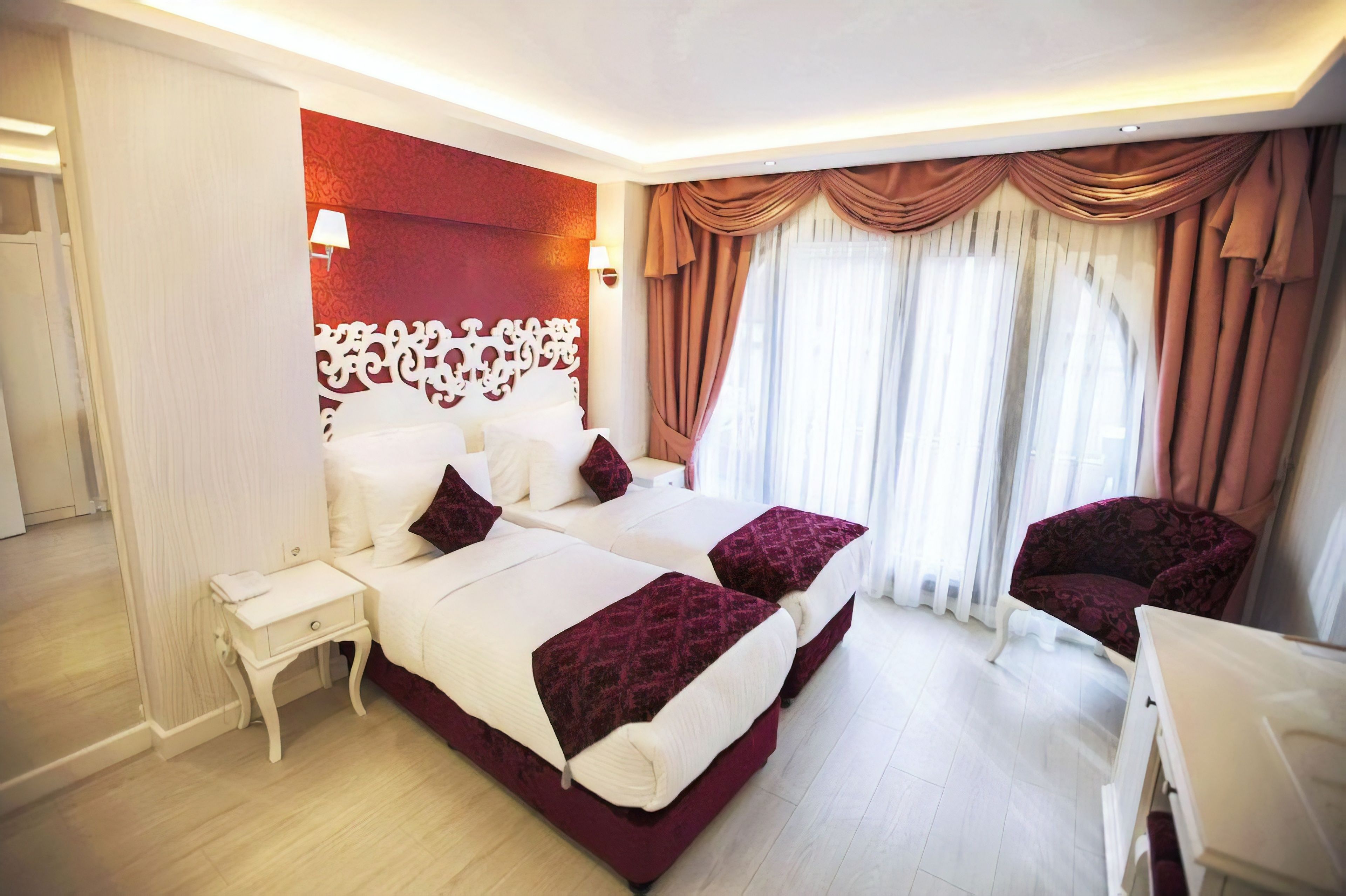 1 bedroom, egyptian cotton sheets, premium bedding, memory-foam beds