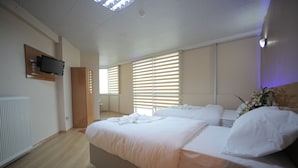 Classic Triple Room | Minibar, in-room safe, desk, iron/ironing board (on request) - Istanbul Dedem Hotel 1 (Istanbul)