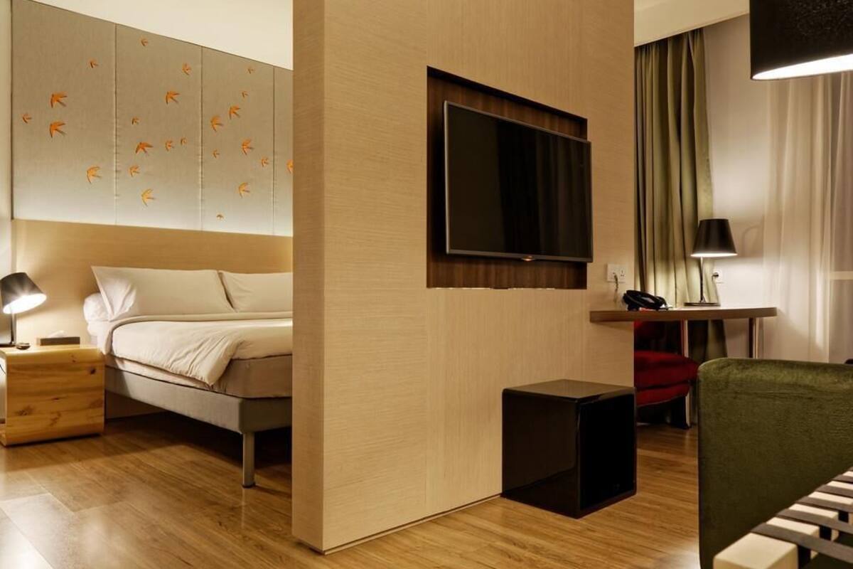 Family Suite, 1 Double Bed | In-room safe, desk, laptop workspace, iron/ironing board
