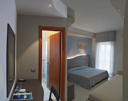 In-room safe, cribs/infant beds, free WiFi