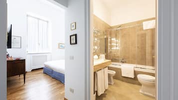 Apartamento (Viminale, Annex Building) | Ropa de cama de alta calidad y minibar con artículos gratuitos