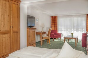 Allergikerbettwaren, Zimmersafe, Schreibtisch, kostenloses WLAN