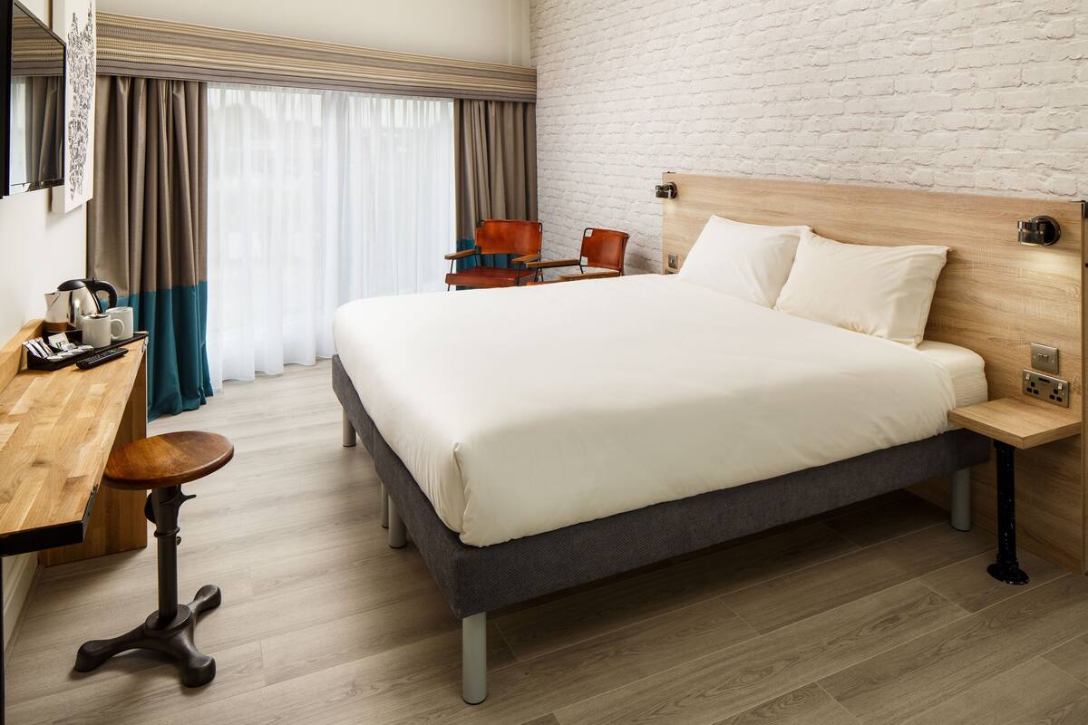 Doppelzimmer, 1 Doppelbett (The King) | Schreibtisch, Bügeleisen/Bügelbrett, kostenlose Babybetten