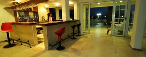 Bar (on property) - Ado Beach Hotel (Bodrum)
