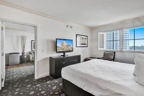 Premium bedding, pillowtop beds, in-room safe, individually decorated - Private Residences at the Atlantic Resort and Spa (Fort Lauderdale)