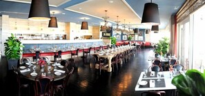 Dinner served - Private Residences at the Atlantic Resort and Spa (Fort Lauderdale)
