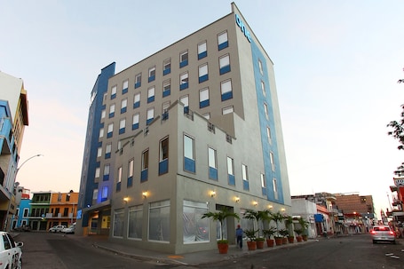 Exterior. One Villahermosa Centro