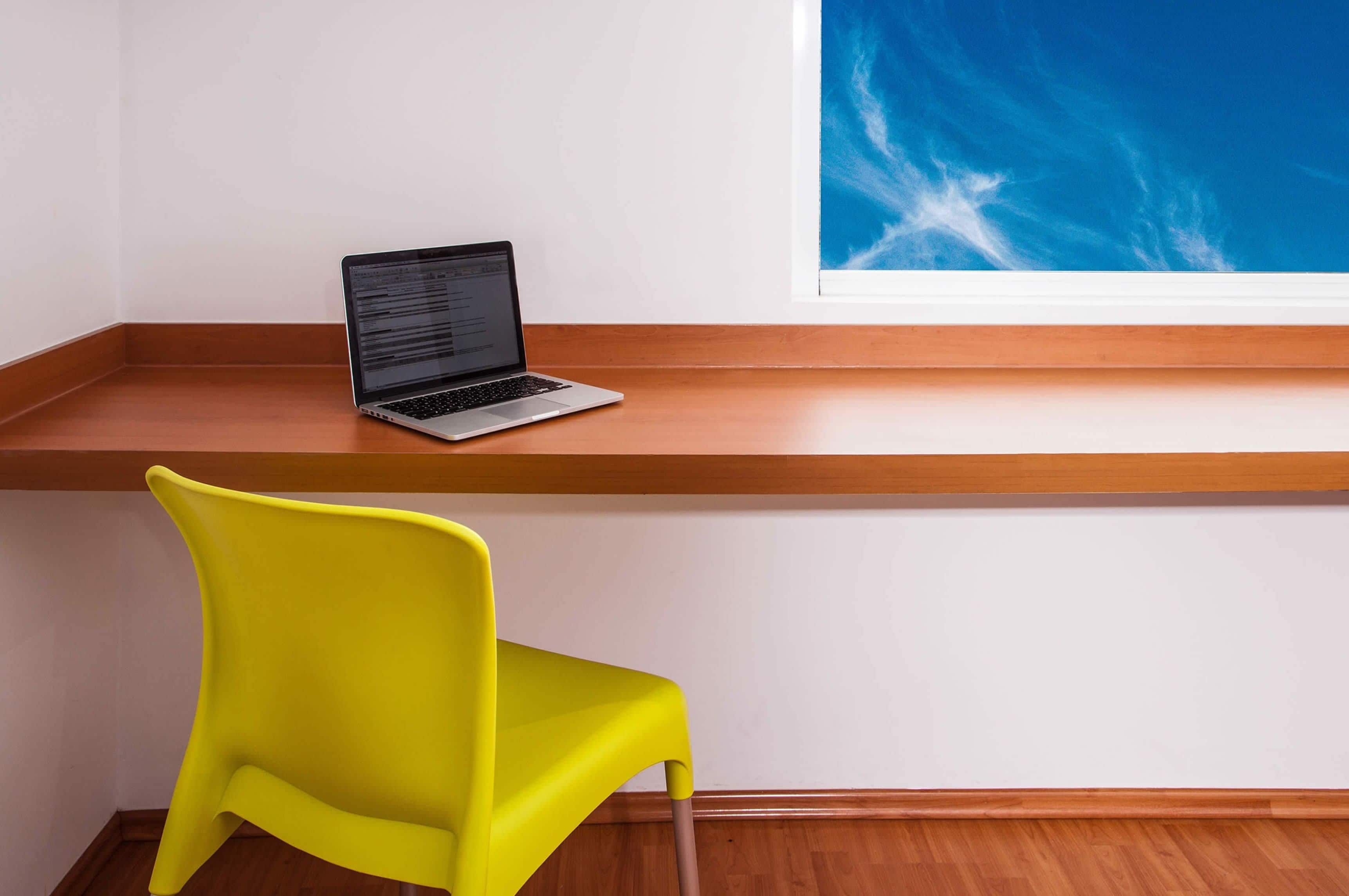 in-room safe, desk, laptop workspace, blackout curtains