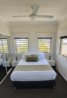 1 quarto, roupas de cama premium, camas com colchões pillow-top