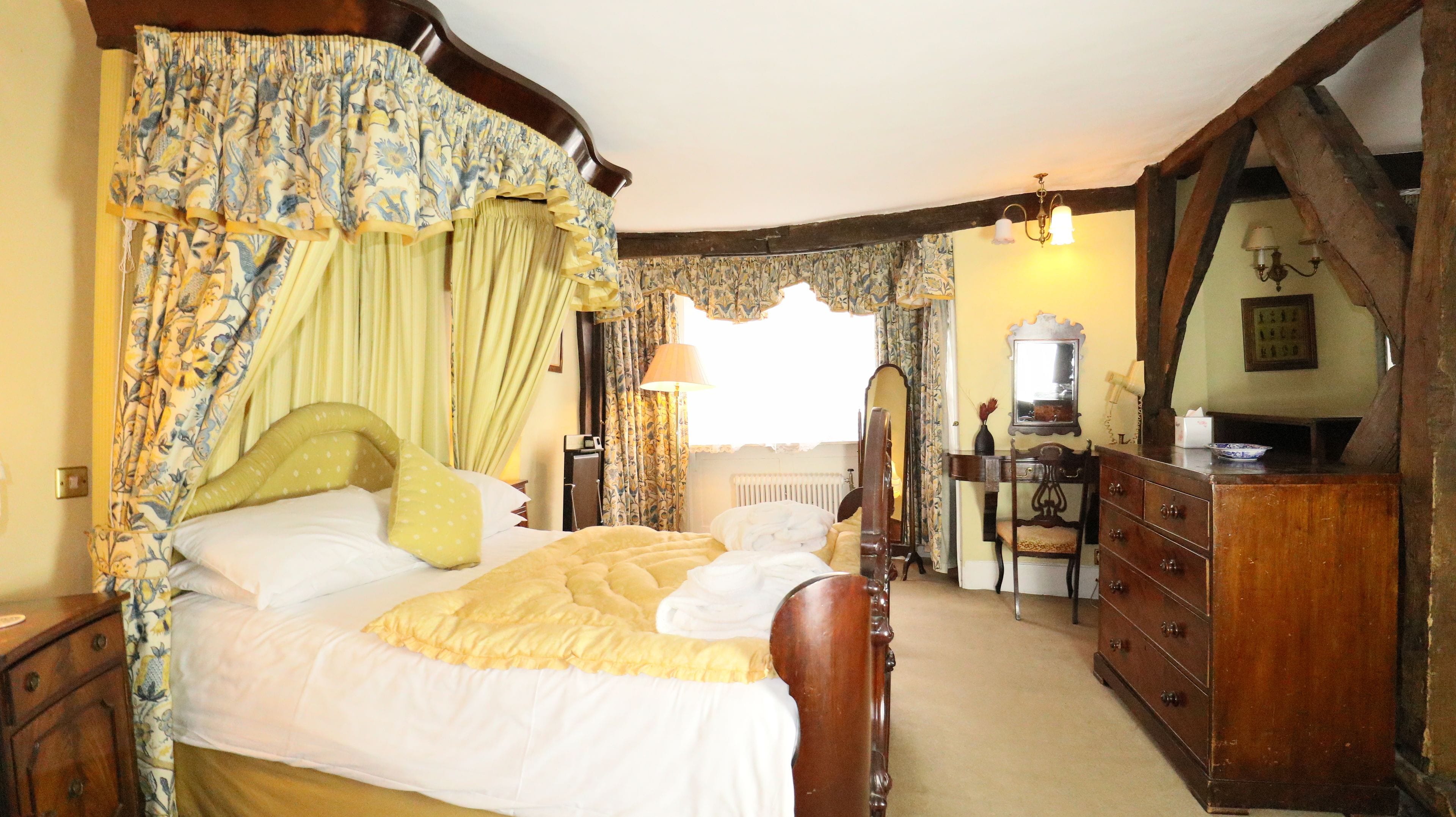 Habitación doble | Tabla de planchar con plancha y wifi gratis