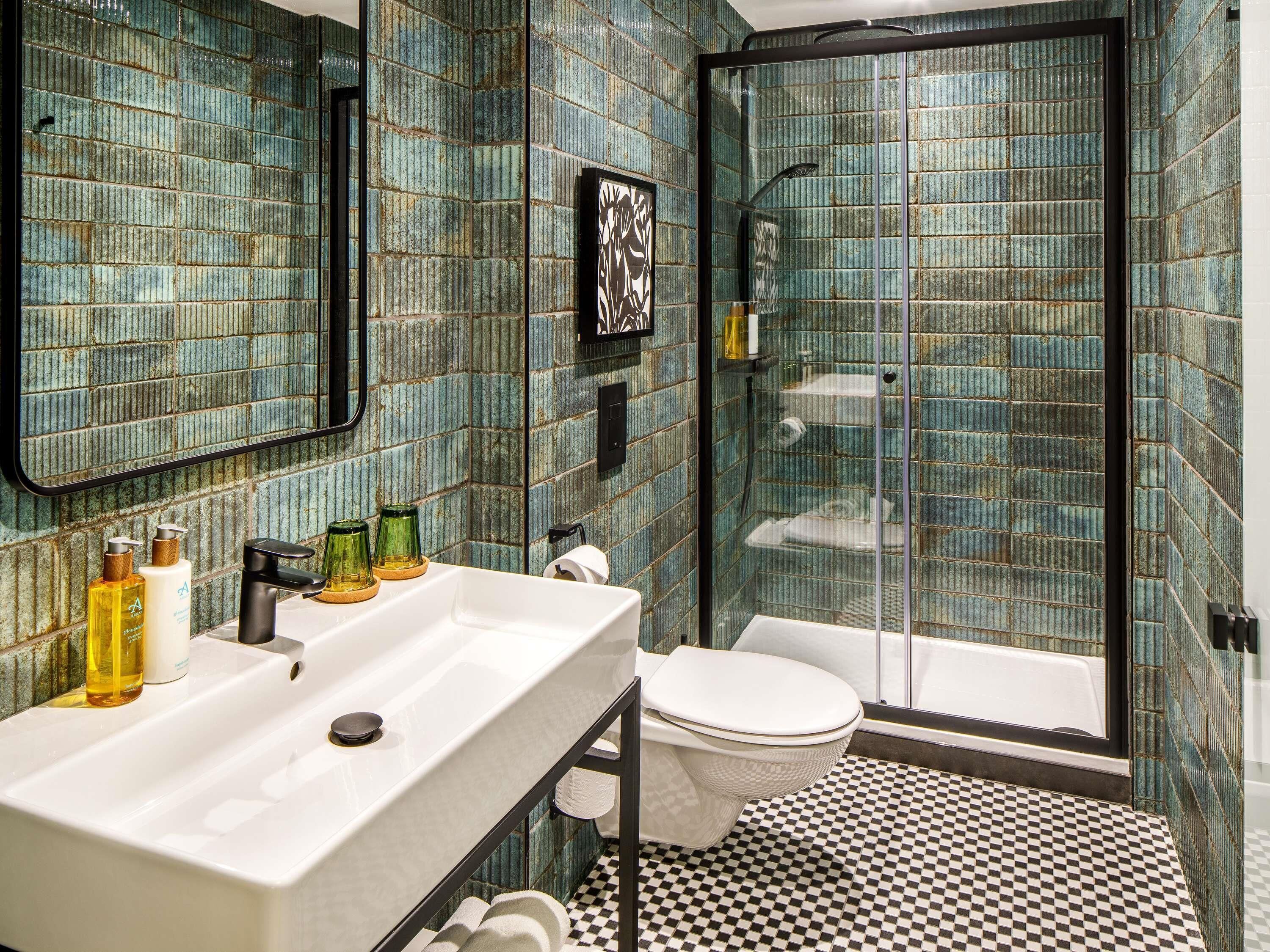 Habitación, 1 cama doble (The Works) | Caja fuerte, escritorio, sistema de insonorización