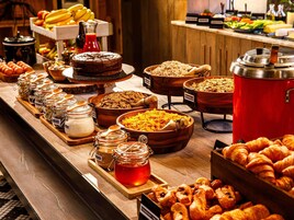 Her gün ücretsiz kontinental kahvaltı