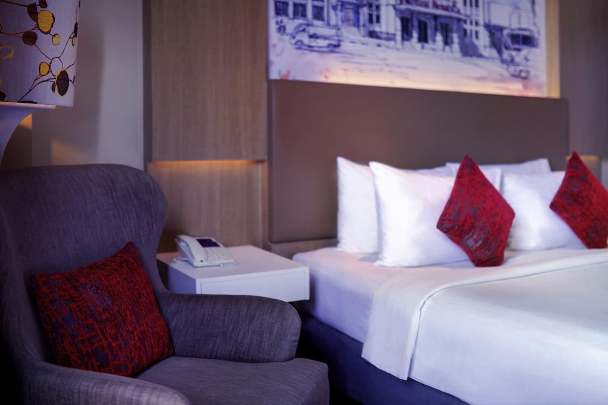 Superior Room, 1 Queen Bed | 1 bedroom, in-room safe, desk, laptop workspace