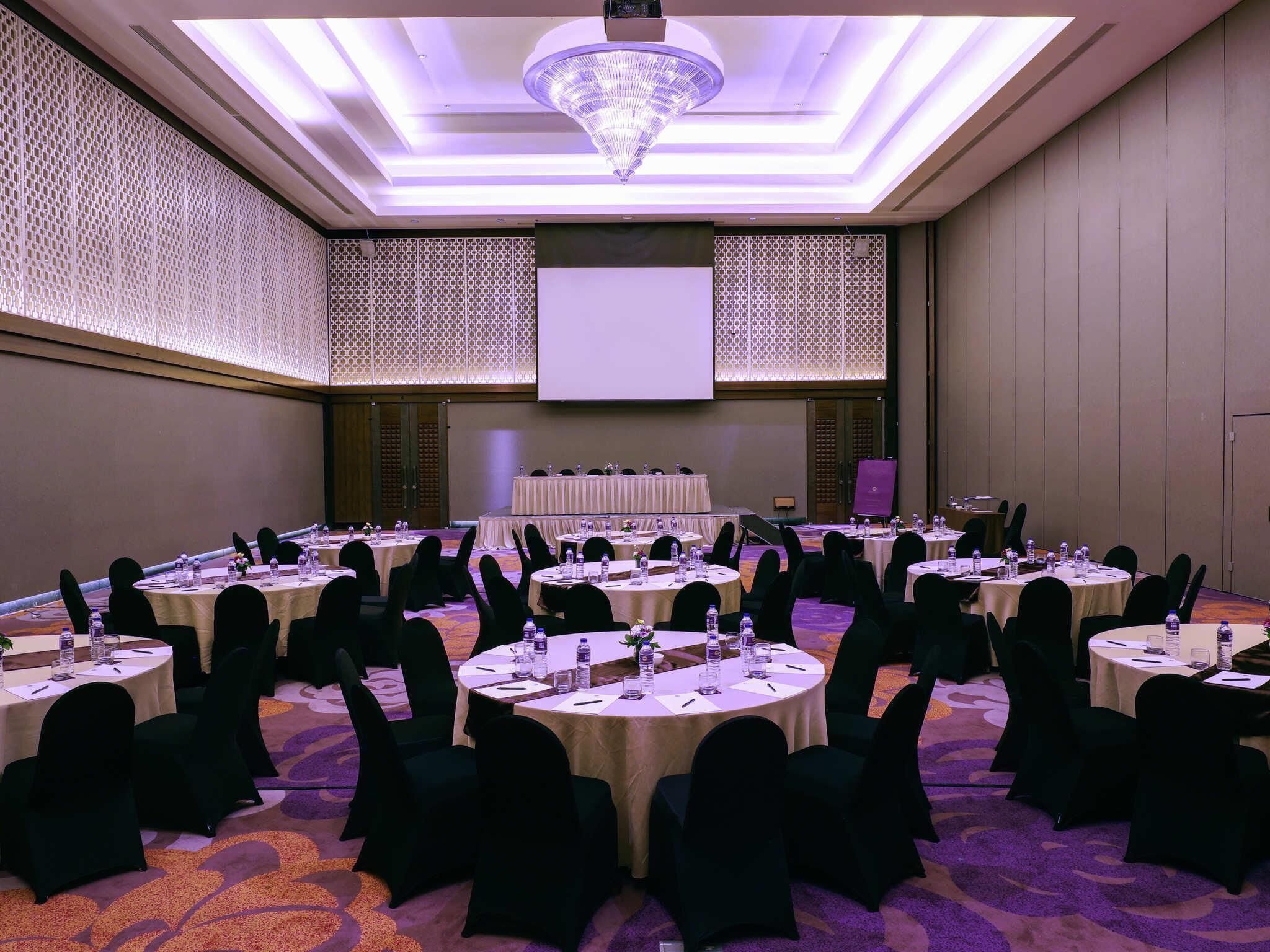 Meeting facility
