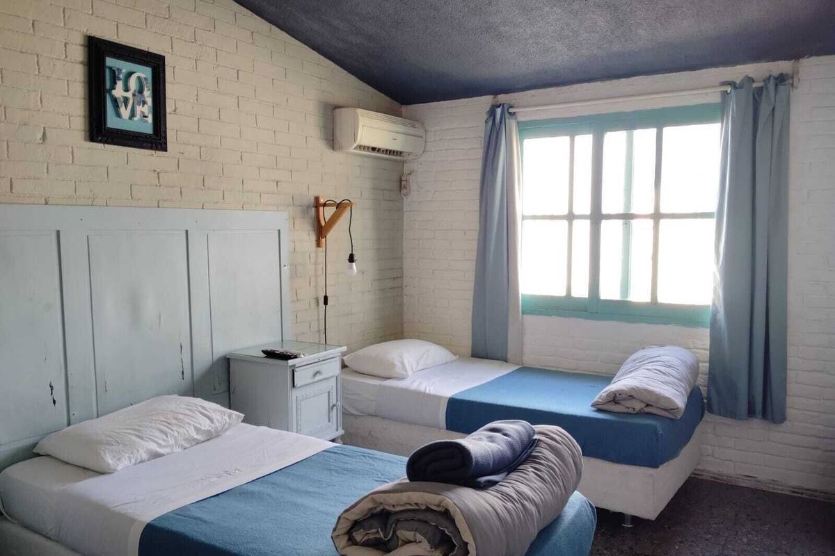 Basic Triple Room, 3 Twin Beds | Hypo-allergenic bedding available, WiFi (free)