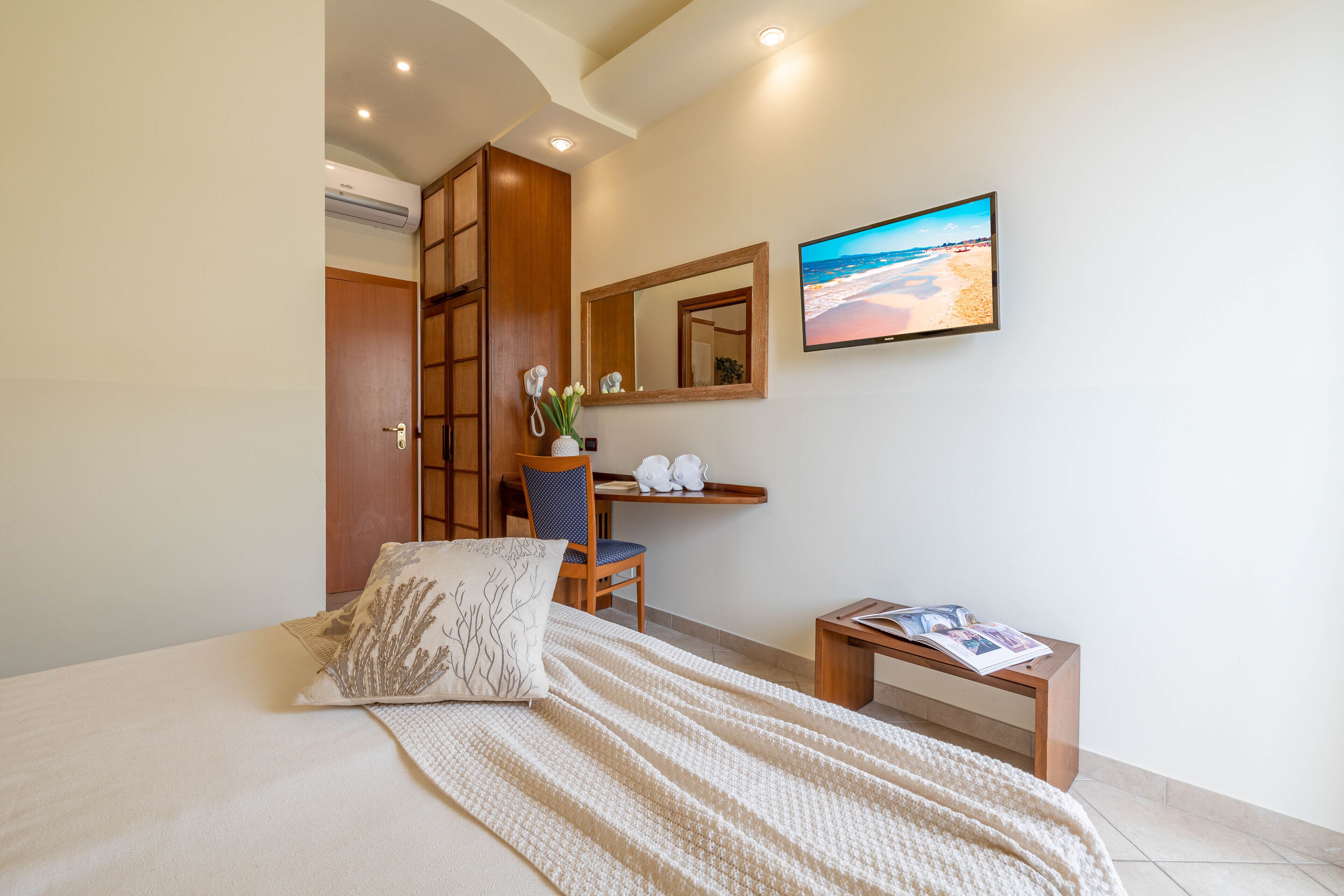 double room | in-room safe, desk, soundproofing, free cots/infant beds