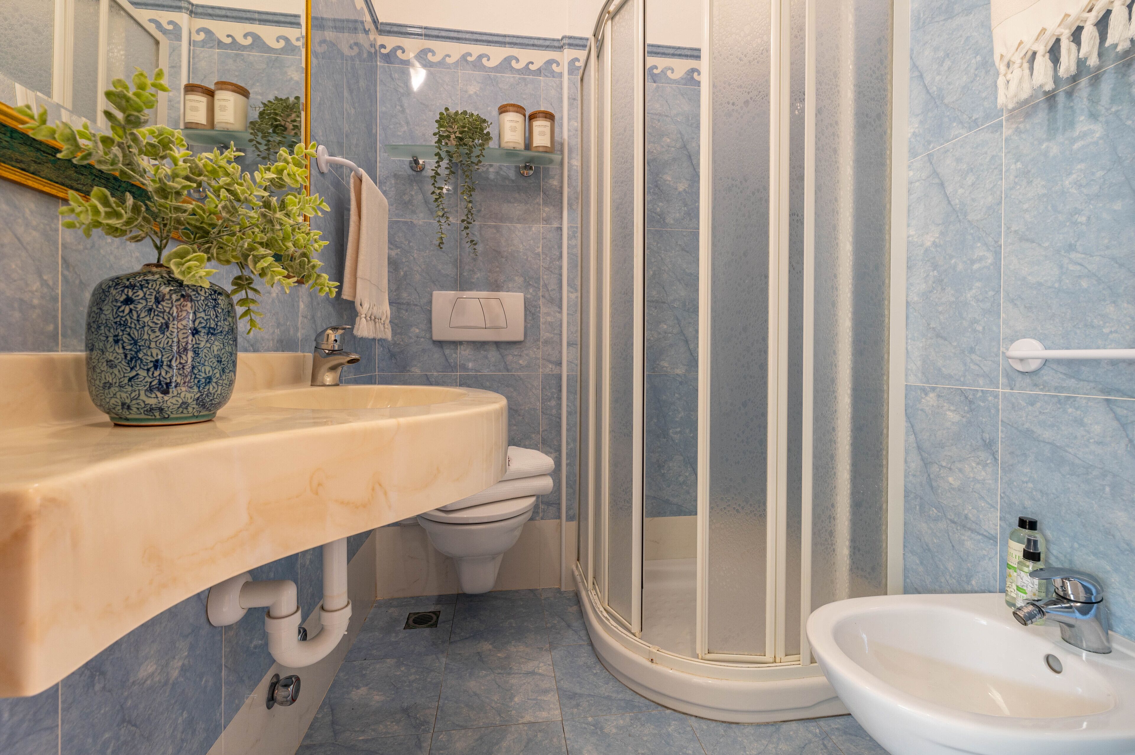 in-room safe, desk, soundproofing, free cots/infant beds