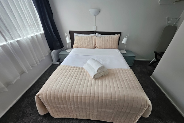 1 bedroom, desk, blackout drapes, free WiFi