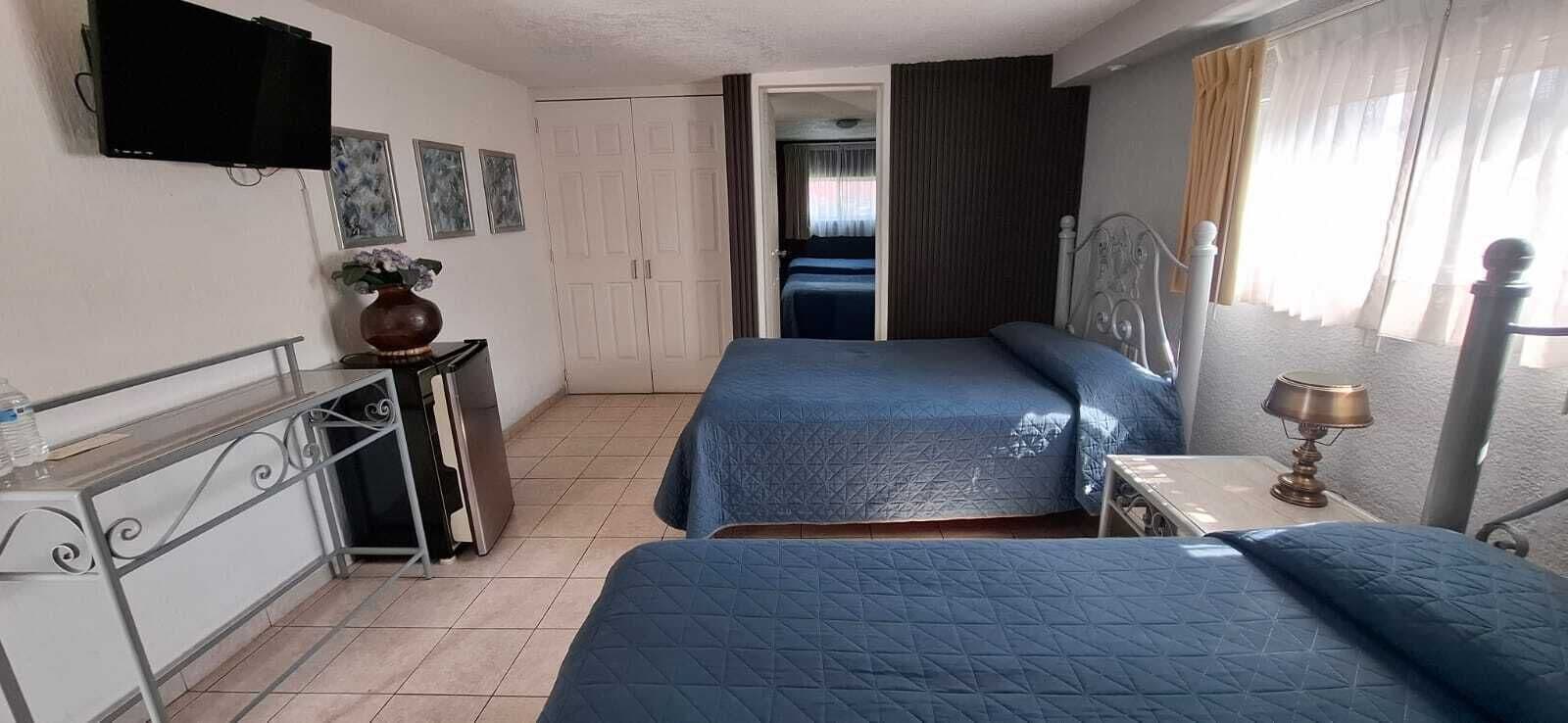 Deluxe Studio Suite | Laptop workspace, blackout curtains, iron/ironing board, free WiFi