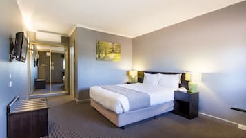 Economy Queen Room