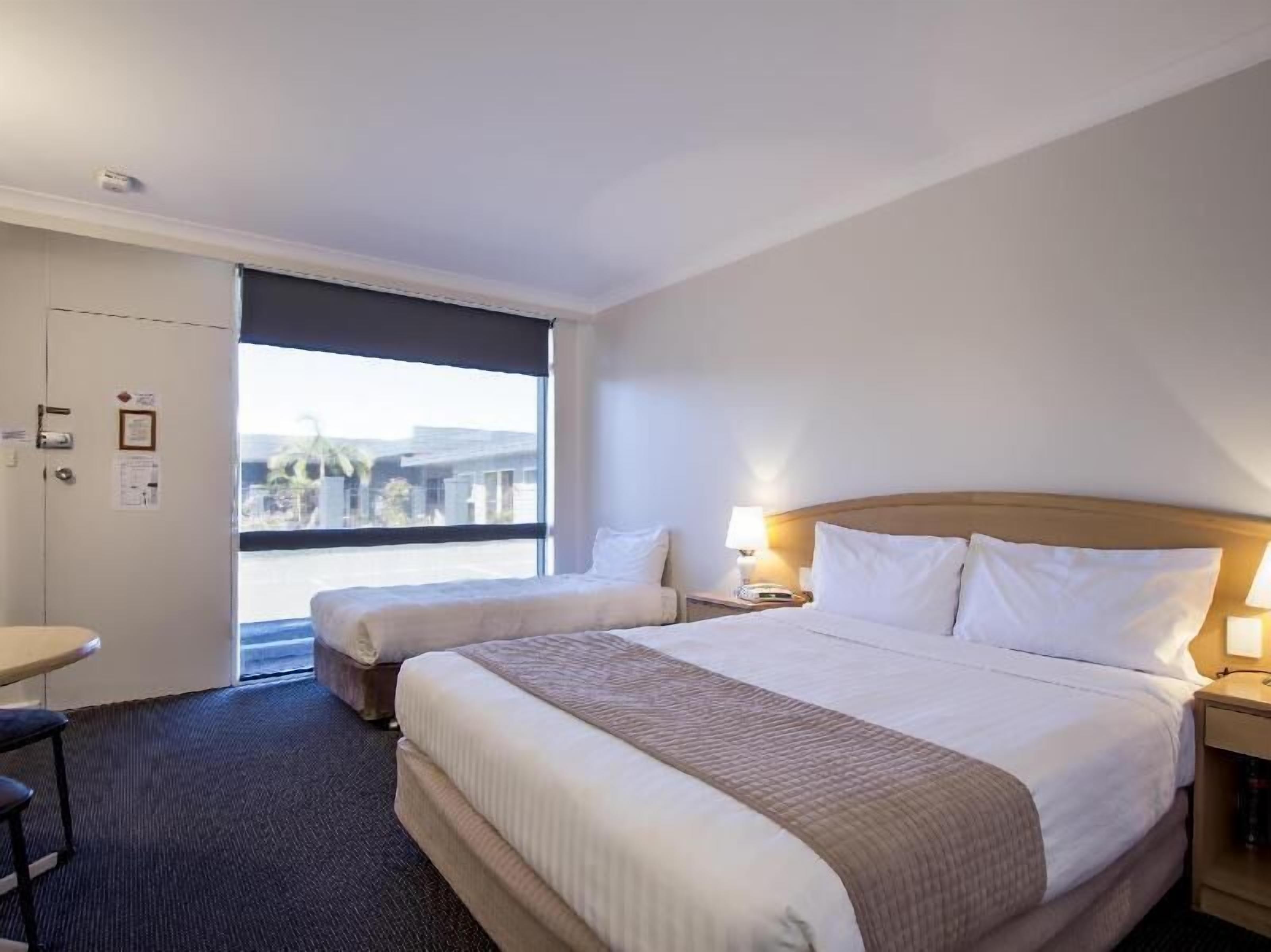 Desk, blackout drapes, iron/ironing board, free WiFi