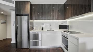 One Bedroom Suite -Ocean View & Balcony | Private kitchen | Full-size fridge, microwave, oven, stovetop