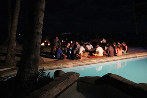 Outdoor pool, sun loungers