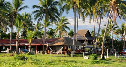 Travellers Beach Resort - Hostel