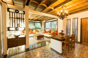 Family House, 2 Bedrooms, Kitchen, Courtyard Area | Living area