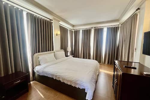 Penthouse de lujo | Ropa de cama hipoalergénica, camas con pillow-top y minibar
