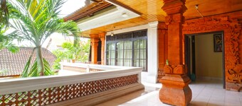 Bali Senia Hotel