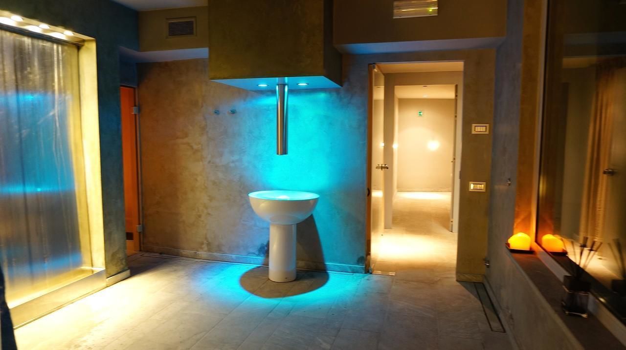 sauna, steam room, massages