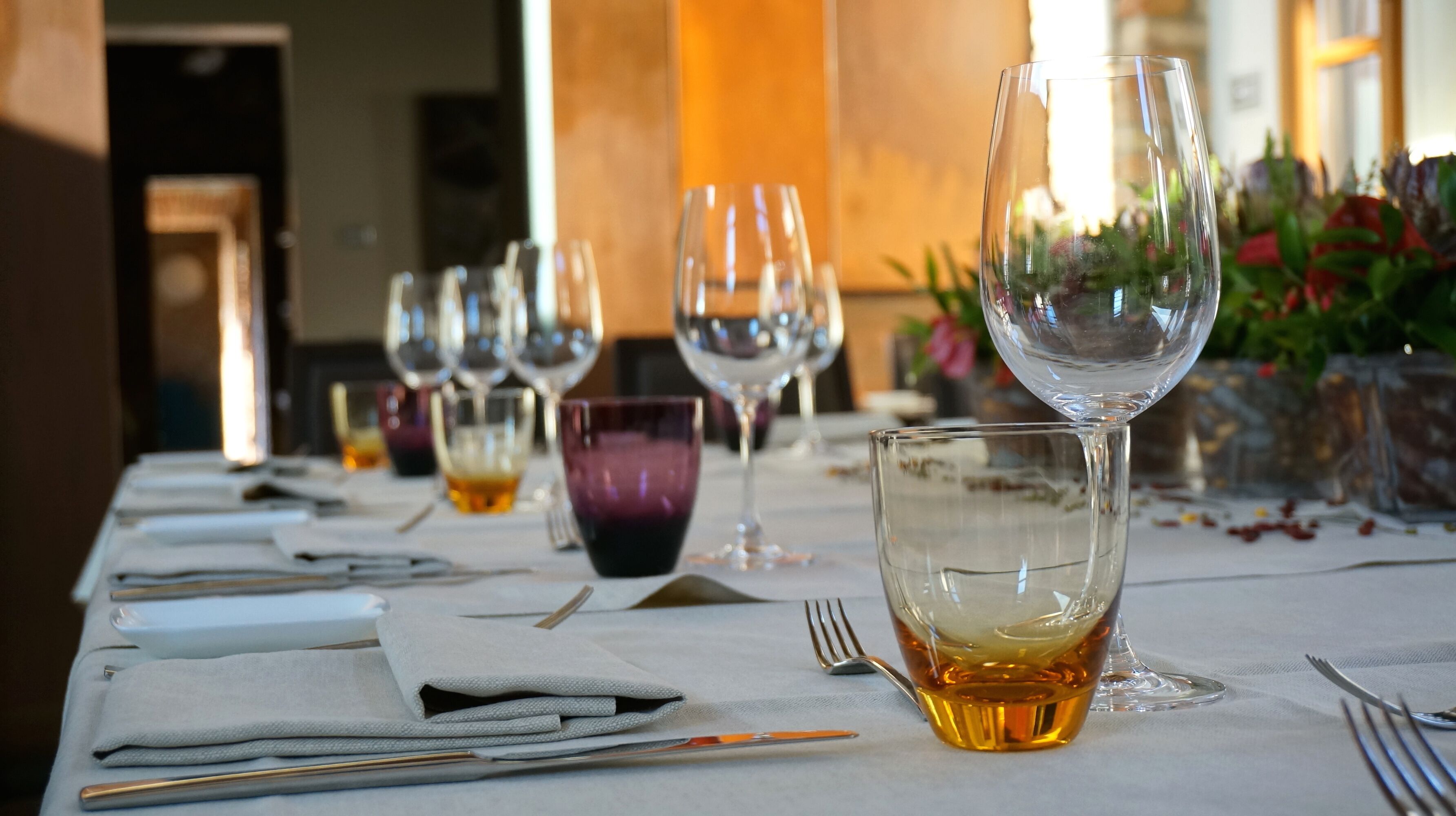 breakfast, lunch, dinner served; italian cuisine