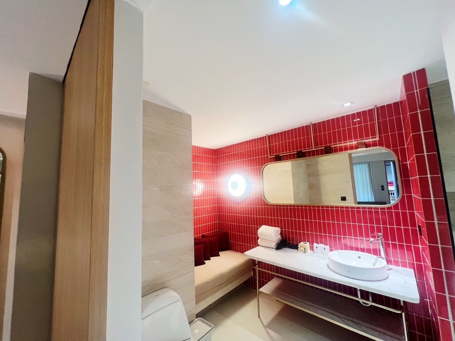 deluxe luxury | bathroom | free toiletries, hair dryer, bidet, towels