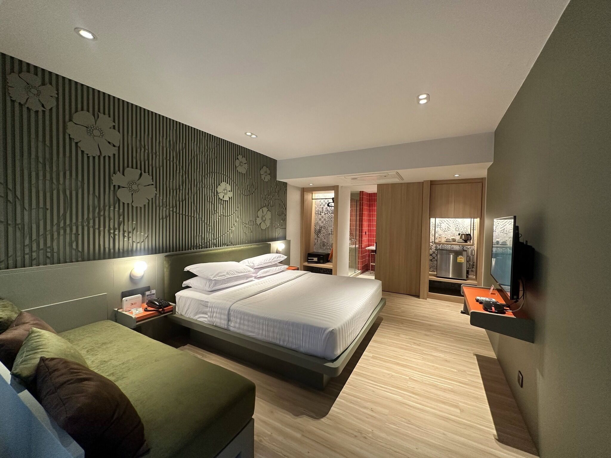 deluxe luxury | in-room safe, desk, blackout curtains, soundproofing