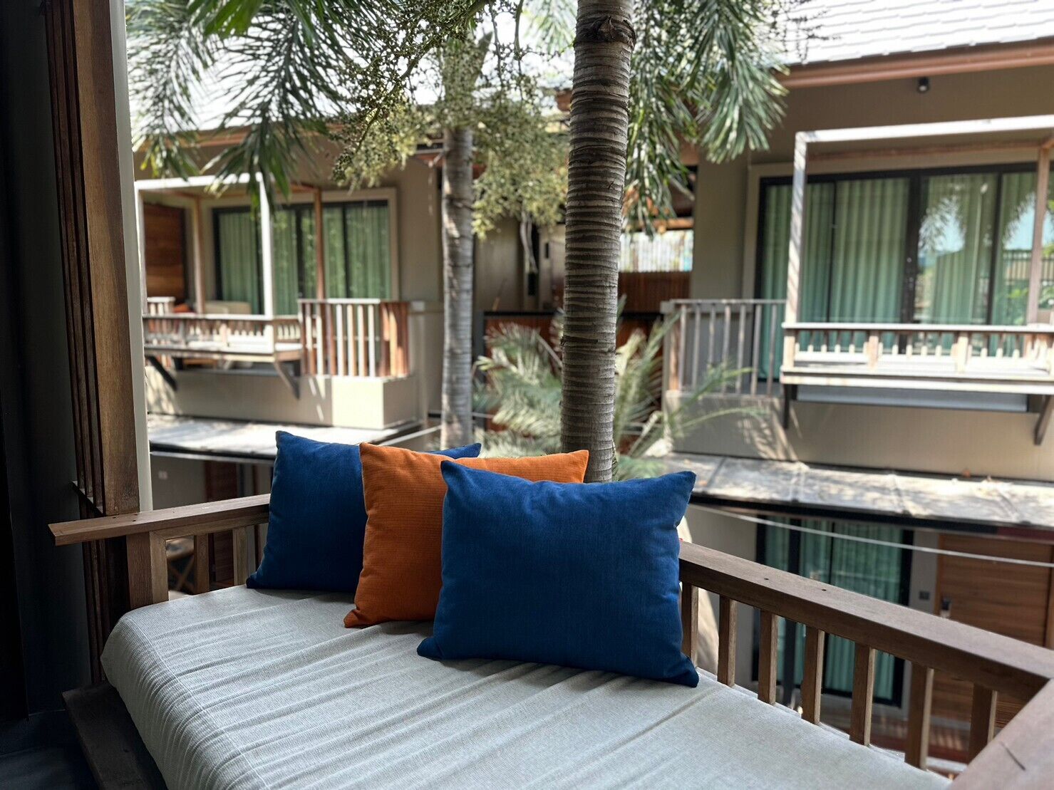 deluxe room, corner | living area | 54-inch led tv with digital channels