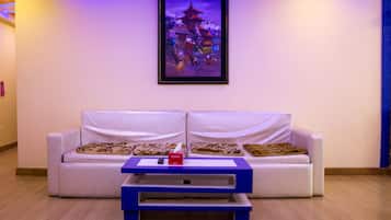 Presidential Suite | Living area | 42-inch LED TV with satellite channels, TV