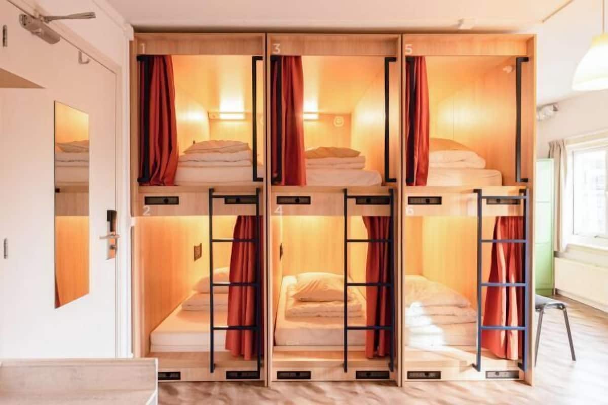 1 habitación, decoración personalizada y muebles diferentes