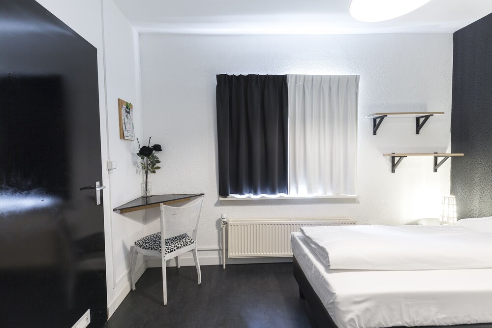 Will & Tate City Stay by null