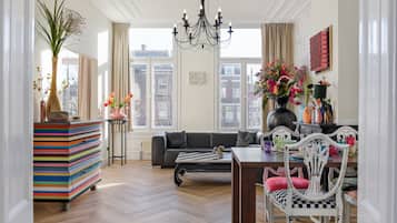 Deluxe-Apartment | Individuell dekoriert, individuell eingerichtet, Bügeleisen/Bügelbrett
