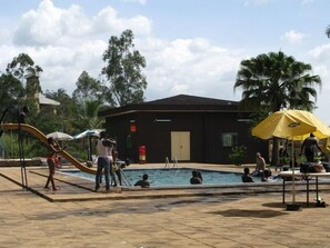 Outdoor pool - Ayaba Hotel (Bamenda)