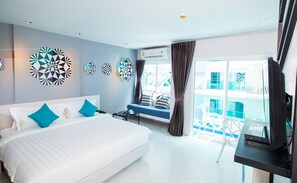 Deluxe Double Room | In-room safe, desk, blackout drapes, iron/ironing board - The Crib Patong (Patong)